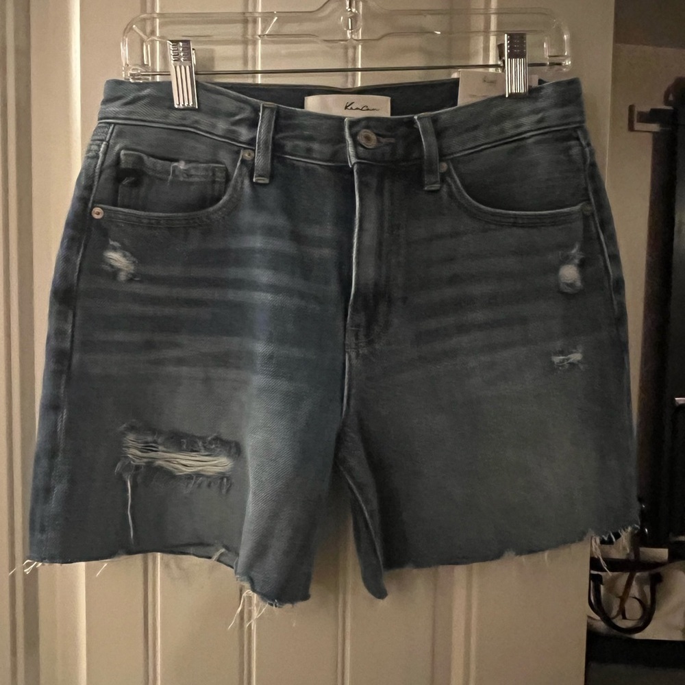 NWT KanCan Denim Lightly Distressed Shorts 5” inseam, size 7